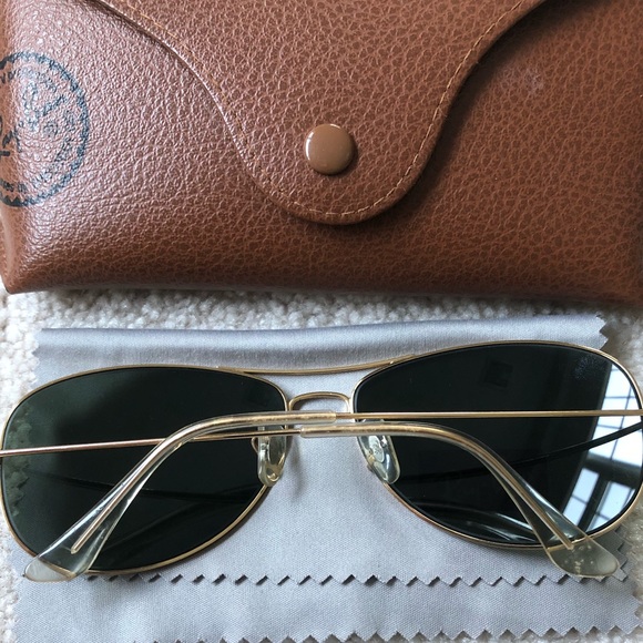 Ray-Ban Gold Frame Aviator Sunglasses - Picture 3 of 4
